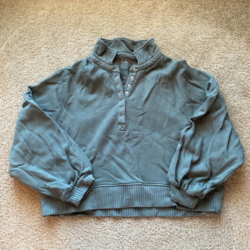 Aerie cropped snap sweatshirt, olive green, size large